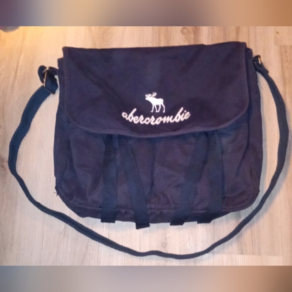 Abercrombie & Fitch messenger bag